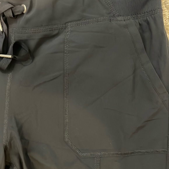 - Calvin Klein Capri joggers - Picture 2 of 4